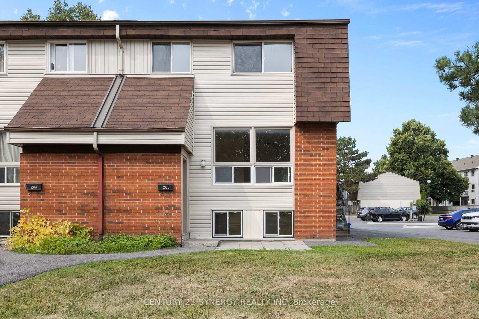 Photo de la propriété:  26B Sonnet Crescent  ON K2H 8W7 