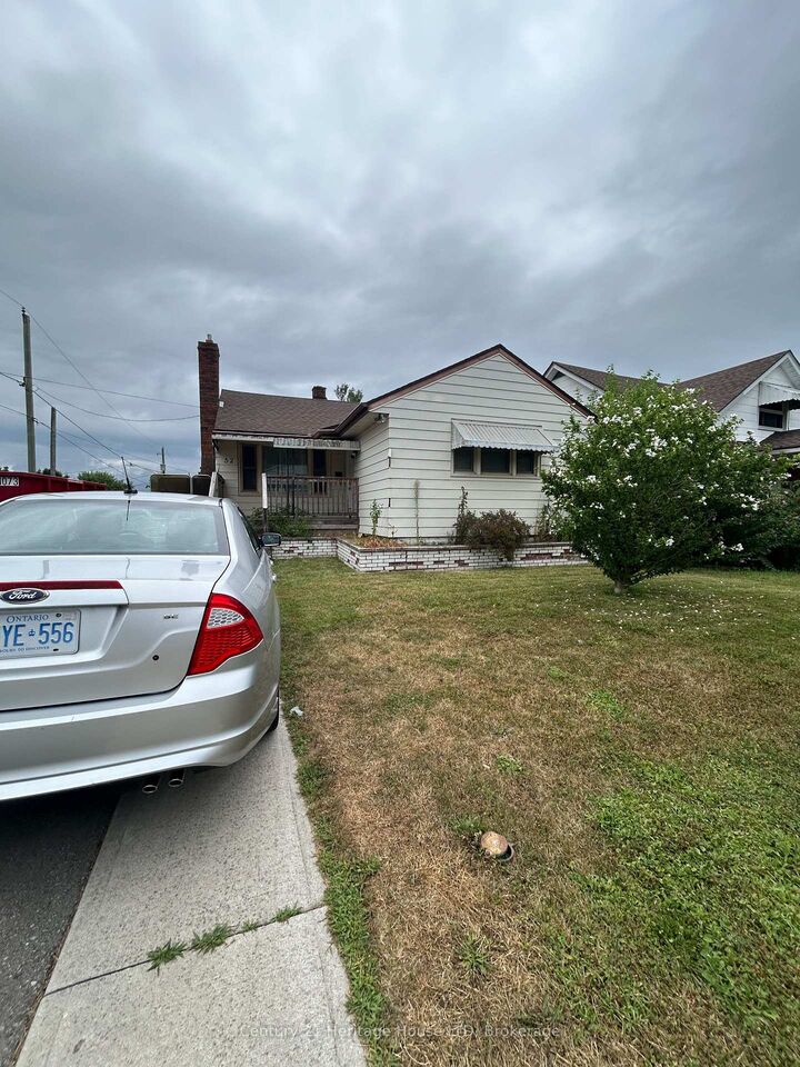 52 Catherine Street  Fort Erie ON L2A 2G9 photo