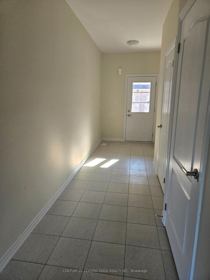 Property Photo: 90 Senay Circle ON L1E 0G9