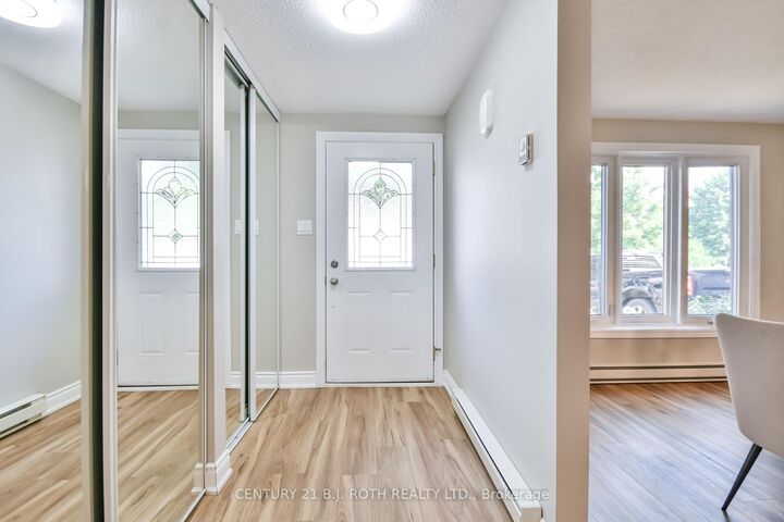 Property Photo:  49 Ridgeway Avenue  ON L4N 5M2 