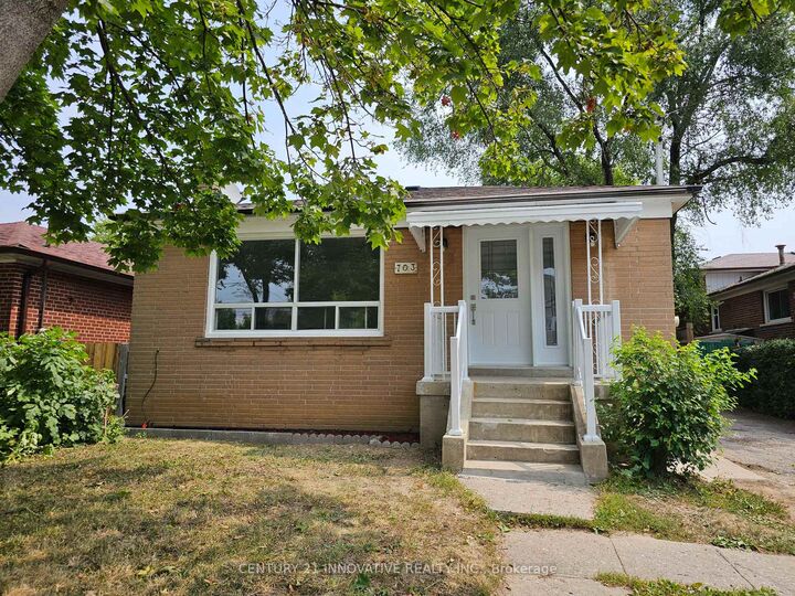 703 Midland Avenue S  Toronto ON M1K 4E3 photo