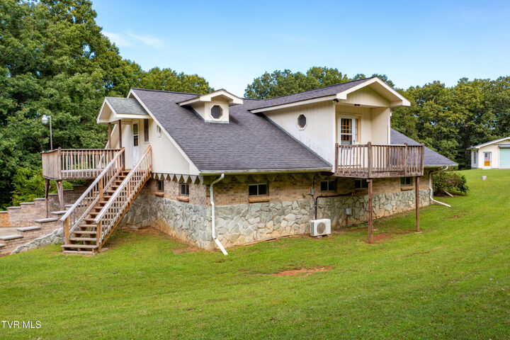 Property Photo:  121 Dee Runion Road  TN 37659 