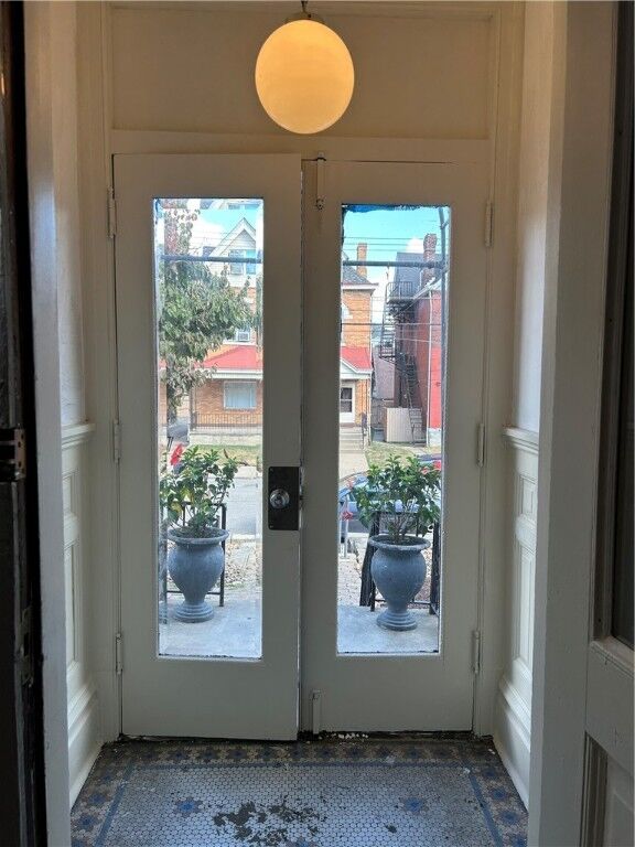 Property Photo:  310 Stratford Ave 1  PA 15232 