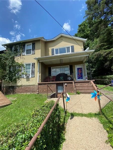 Property Photo:  807 Thompson St  PA 15145 