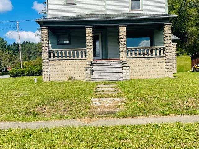 Property Photo:  101 Oak Street  PA 16347 