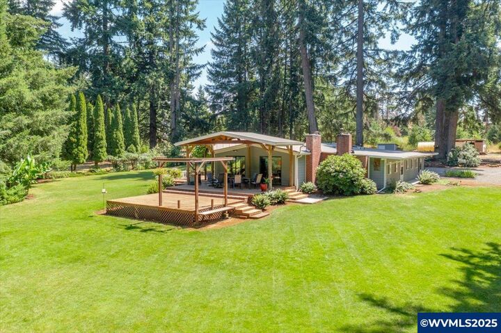 Property Photo: 1645 119th Av SE OR 97317