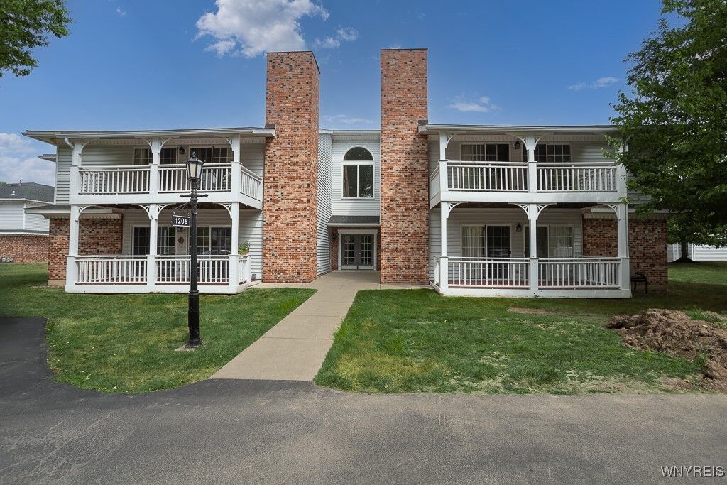 Property Photo: 1205 Youngs Road H NY 14221