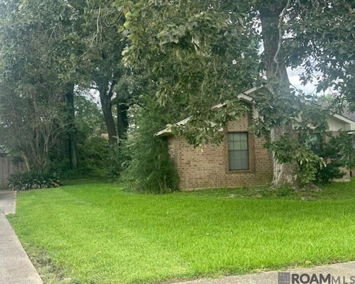 Property Photo: 15946 Ferrell Ave LA 70817