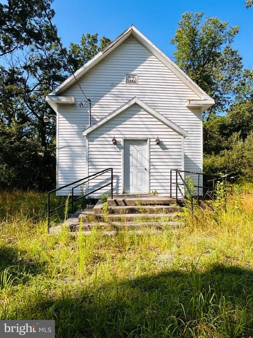 Property Photo: 1691 Bloomery Pike WV 26817