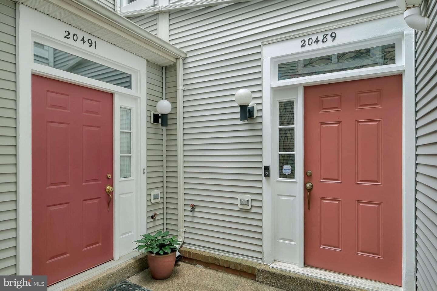 Property Photo: 20489 Cool Fern Square VA 20147