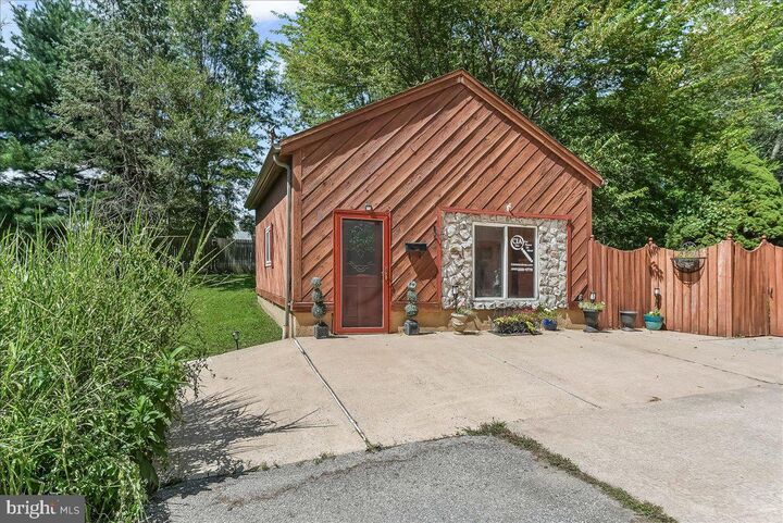 Property Photo: 962 E Baltimore Pike PA 19348