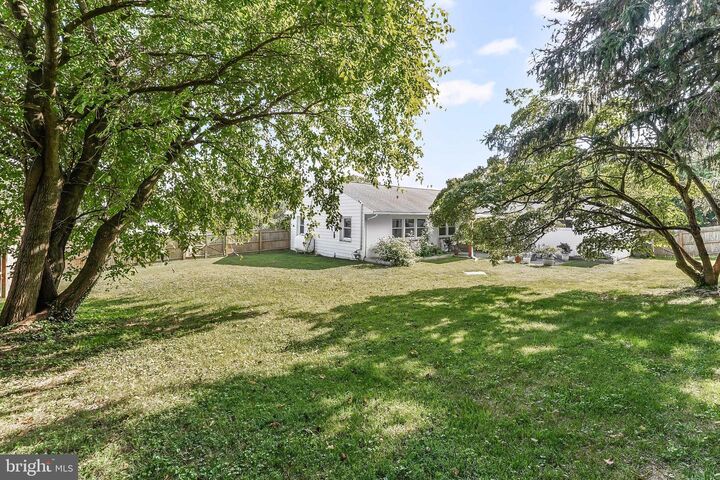Property Photo: 1405 Cardinal Drive PA 19320