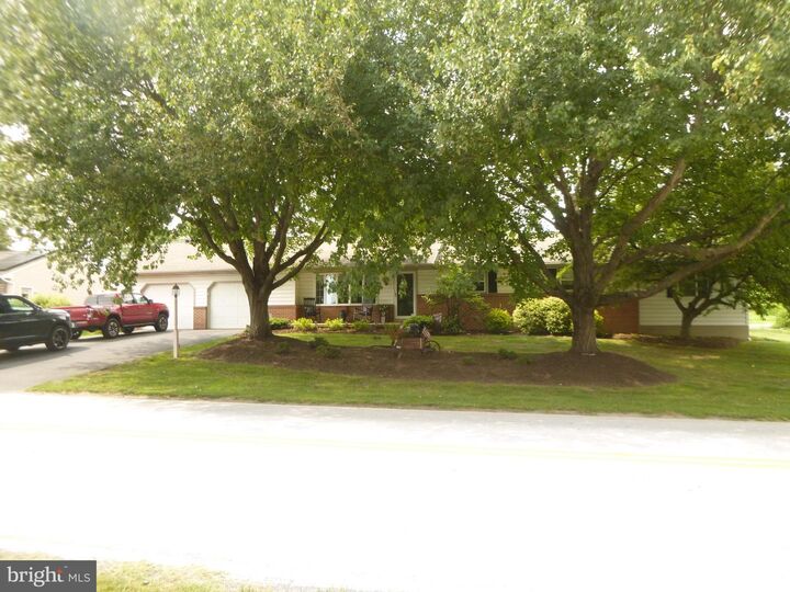 1731 Windy Hill Road  Lancaster PA 17602 photo