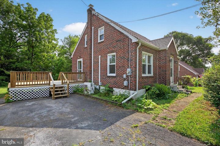 Property Photo: 862 Englesville Hill Road PA 19512