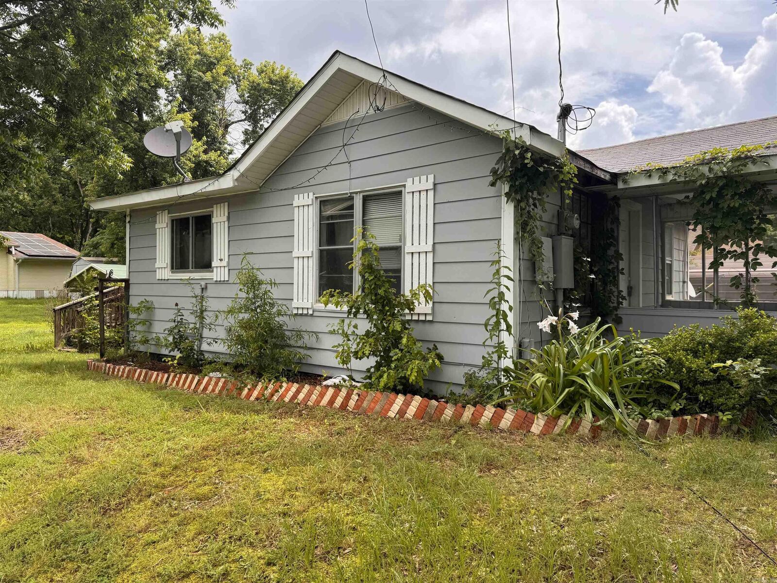 Property Photo:  301 E Church  AR 72127 