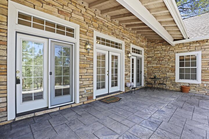 Property Photo:  864 E Highline Drive  AZ 85541 