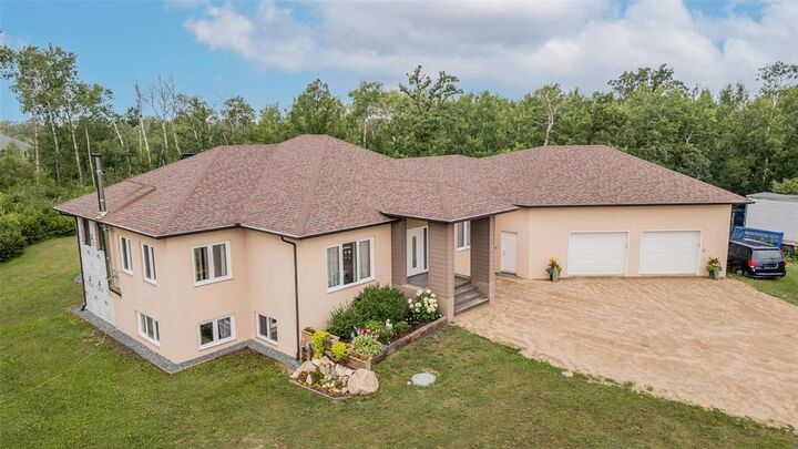 Property Photo: 40 Quarry Ridge MB R0A 0W1