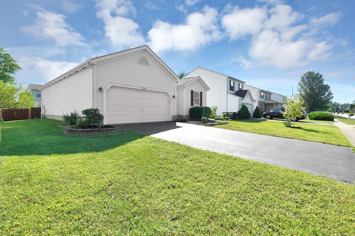Property Photo: 1280 Four Star W Drive OH 43119