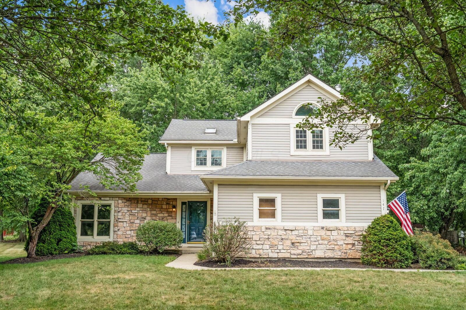 Property Photo: 147 Curly Smart Circle OH 43015