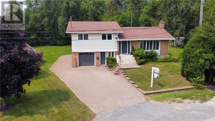 1273 Mayfair Court  Sudbury ON P3A 3B7 photo