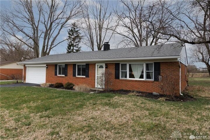 Property Photo:  1806 E Lytle 5 Points Road  OH 45458 