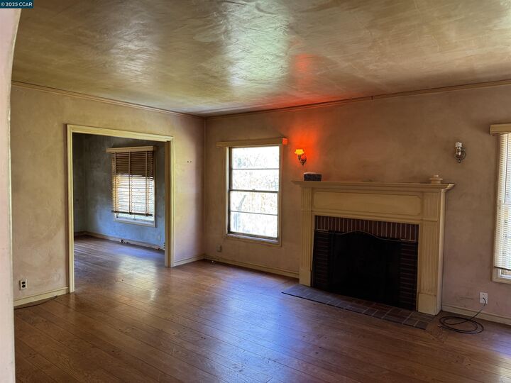 Property Photo:  3001 Davis St  CA 94601 