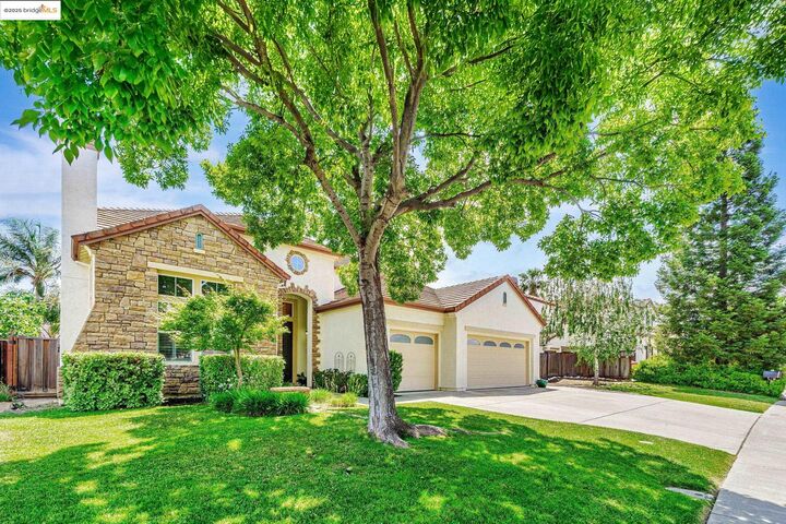 Property Photo:  2480 Stanford Way  CA 94531 