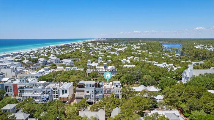 Property Photo: 307 E Ruskin Place FL 32459