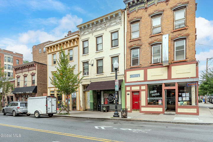 Property Photo:  197 Lark Street  NY 12210 