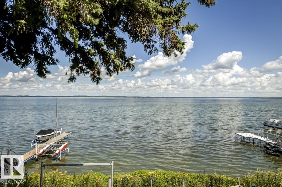Property Photo:  475 Poplar Bay Dr  AB T0C 1X0 