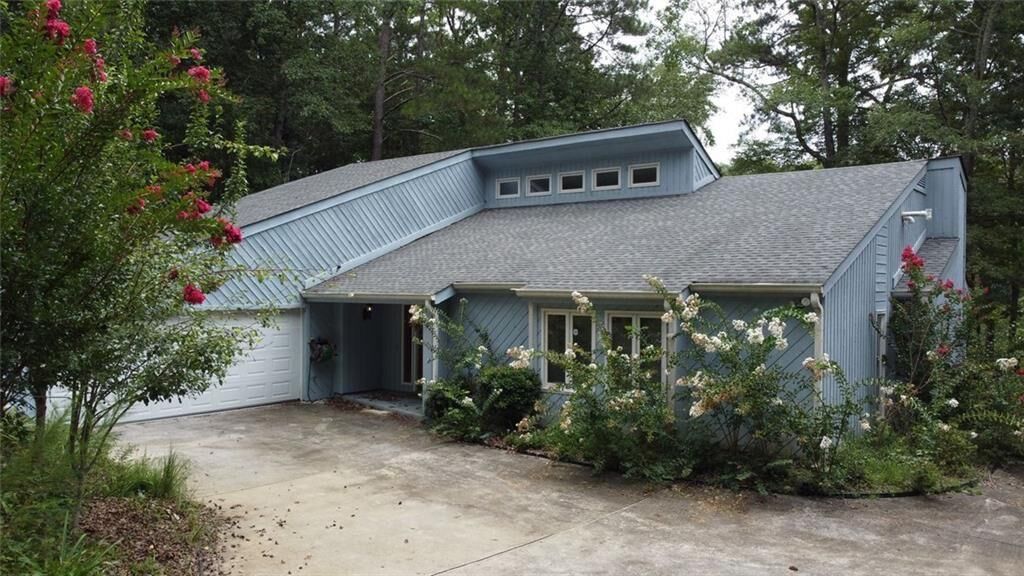 Property Photo: 7157 Tara Drive GA 30180