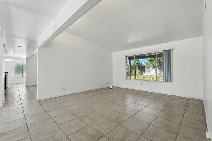 Property Photo:  6607 N Maroa Avenue  CA 93704 