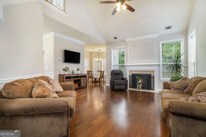 Property Photo: 304 Highland Court GA 30188