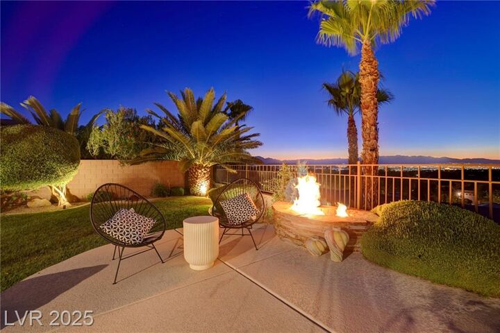 Property Photo:  2172 De Rouge Avenue  NV 89044