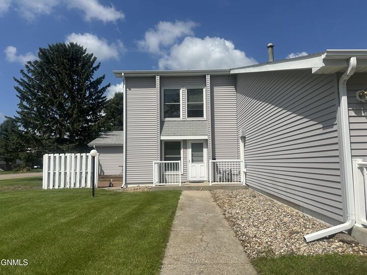 1412 9th Avenue NE  Jamestown ND 58401 photo