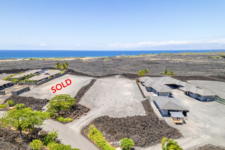 Property Photo: 72-1176 Kekahawaiole Dr HI 96740