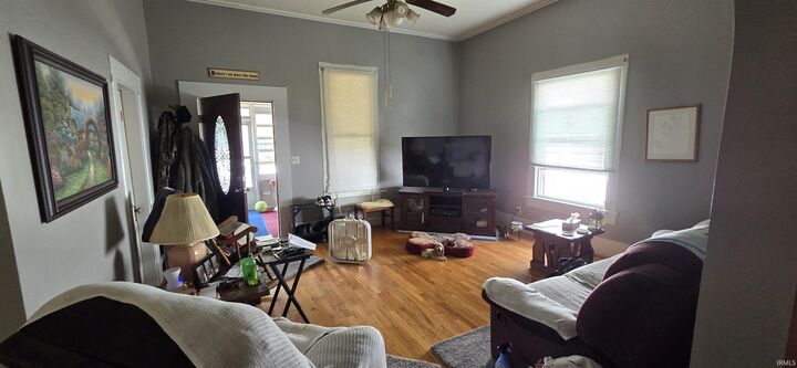 Property Photo:  1007 N 10th Street  IN 47591 
