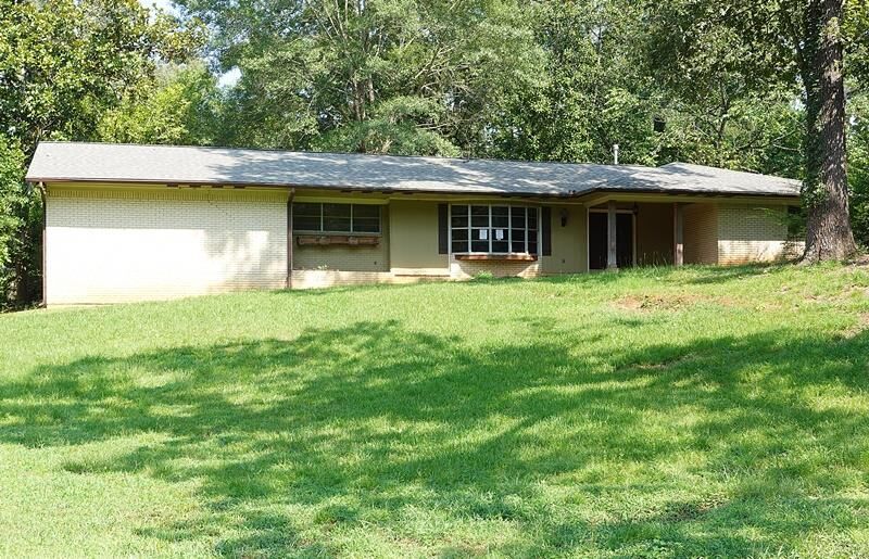 Property Photo: 2601 Greenwood Street TX 75964
