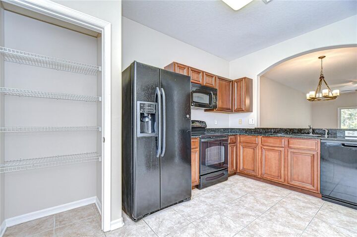 Property Photo:  1136 Sleepy Oak Drive  FL 33543 