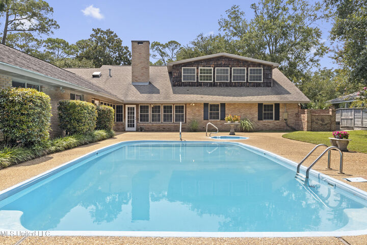 Property Photo: 4106 Franklin Avenue MS 39507