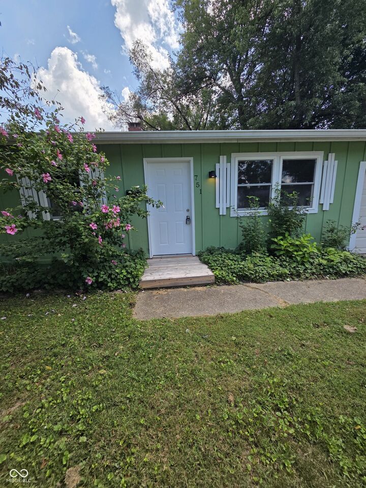 Property Photo: 751 Circle Court IN 46184