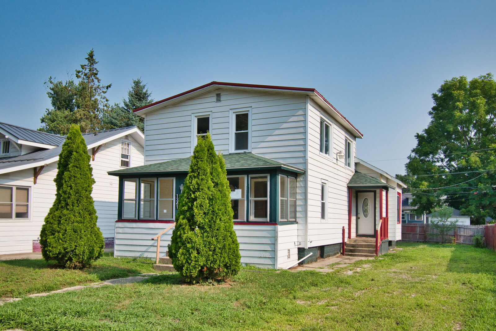 Property Photo:  1341 Hickory Street  MI 49120 