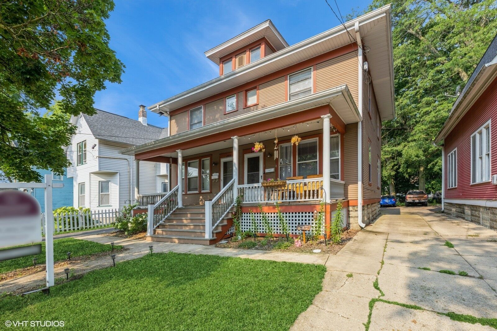 Property Photo: 208-210-212 Blackhawk Street IL 60506
