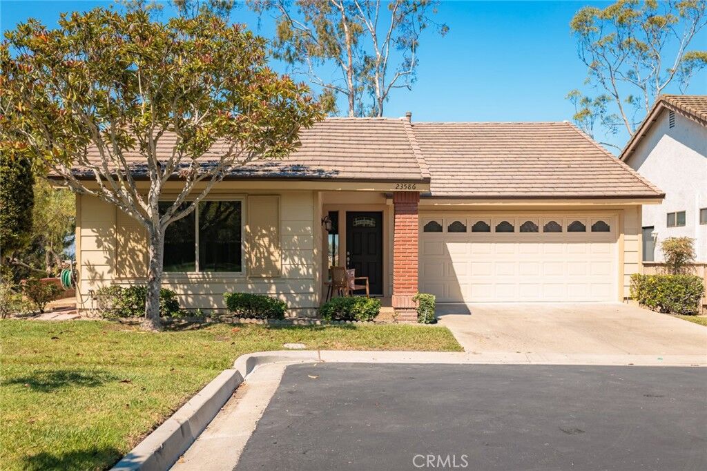 Property Photo: 23586 Villena CA 92692