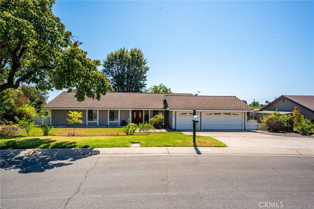 Property Photo:  16862 Rancho Lane  CA 92886 