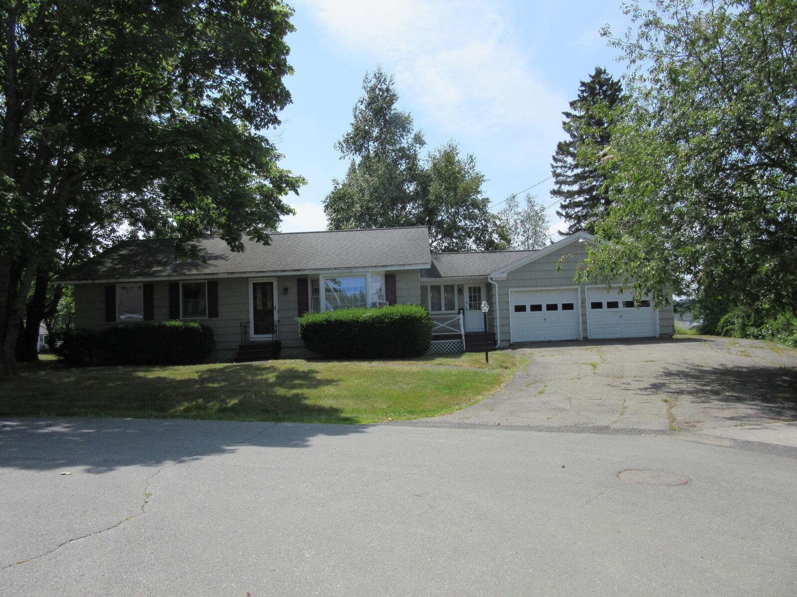 Property Photo:  21 Westbrook Terrace  ME 04444 