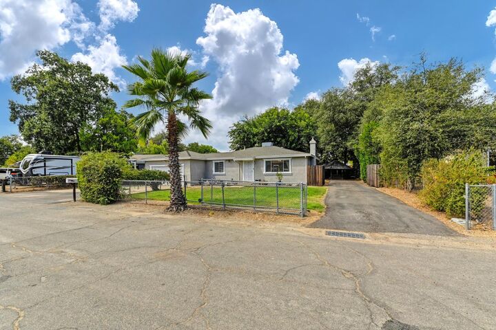 Property Photo: 7260 Mandarin Circle CA 95610