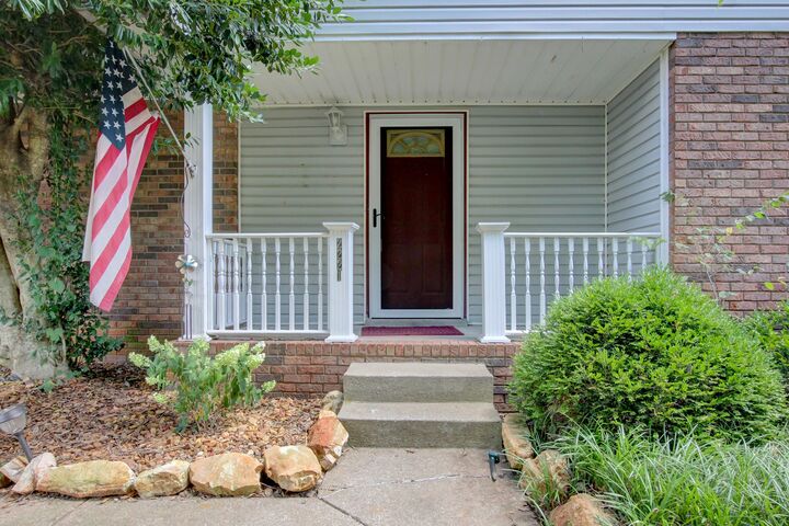 Property Photo: 2221 Kim Dr TN 37043