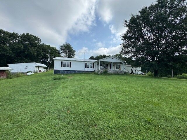 Property Photo: 9220 Epperson Springs Rd TN 37186