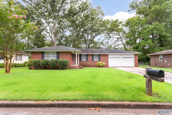 218 Manor Street  Gadsden AL 35901 photo